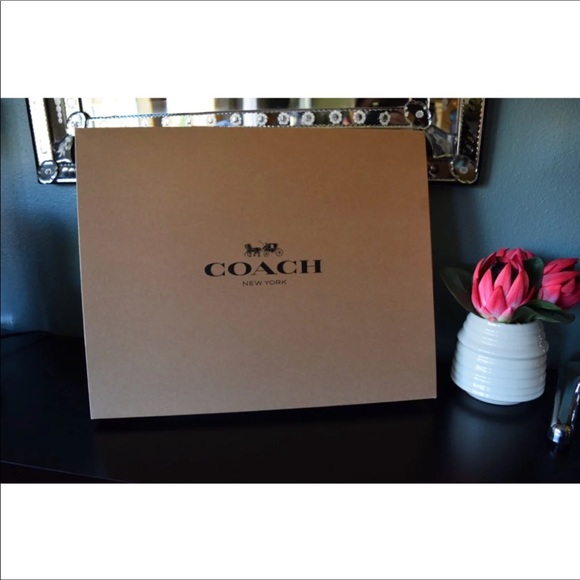 SOLD NWT Coach Hudson Leather Messenger Bag - Picture 7 of 8